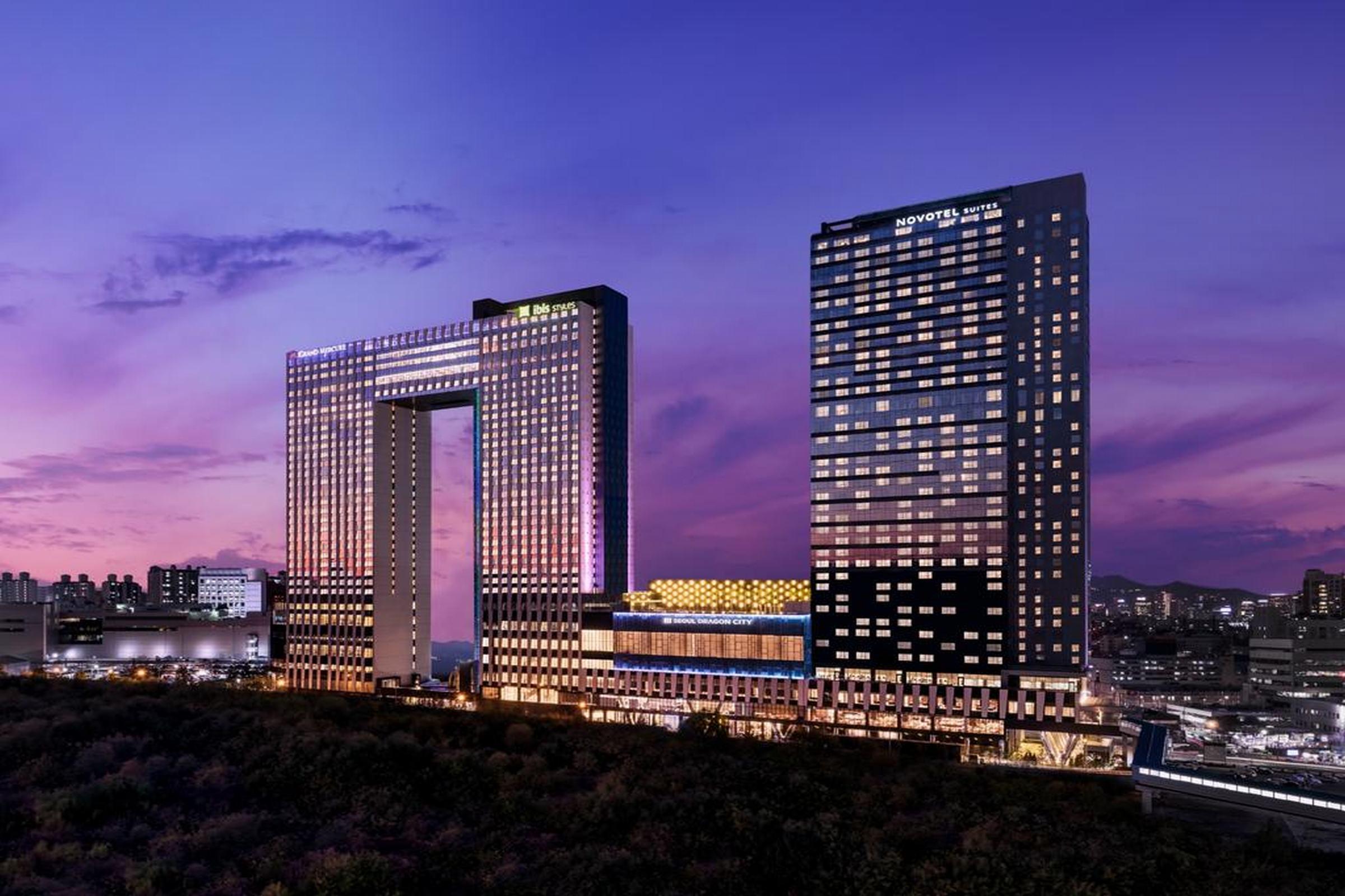 Novotel Suites Ambassador Seoul Yongsan מראה חיצוני תמונה
