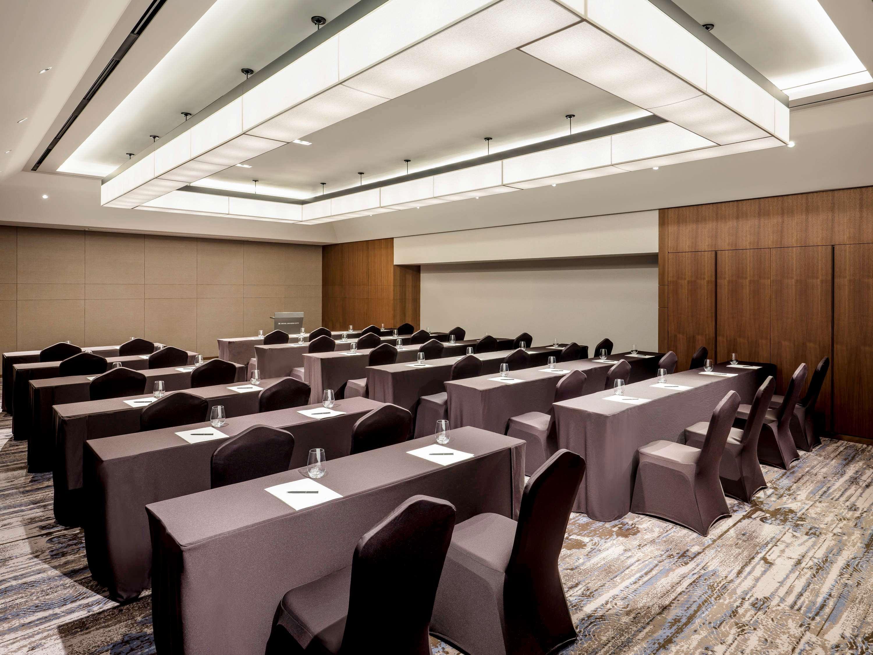 Novotel Suites Ambassador Seoul Yongsan מראה חיצוני תמונה