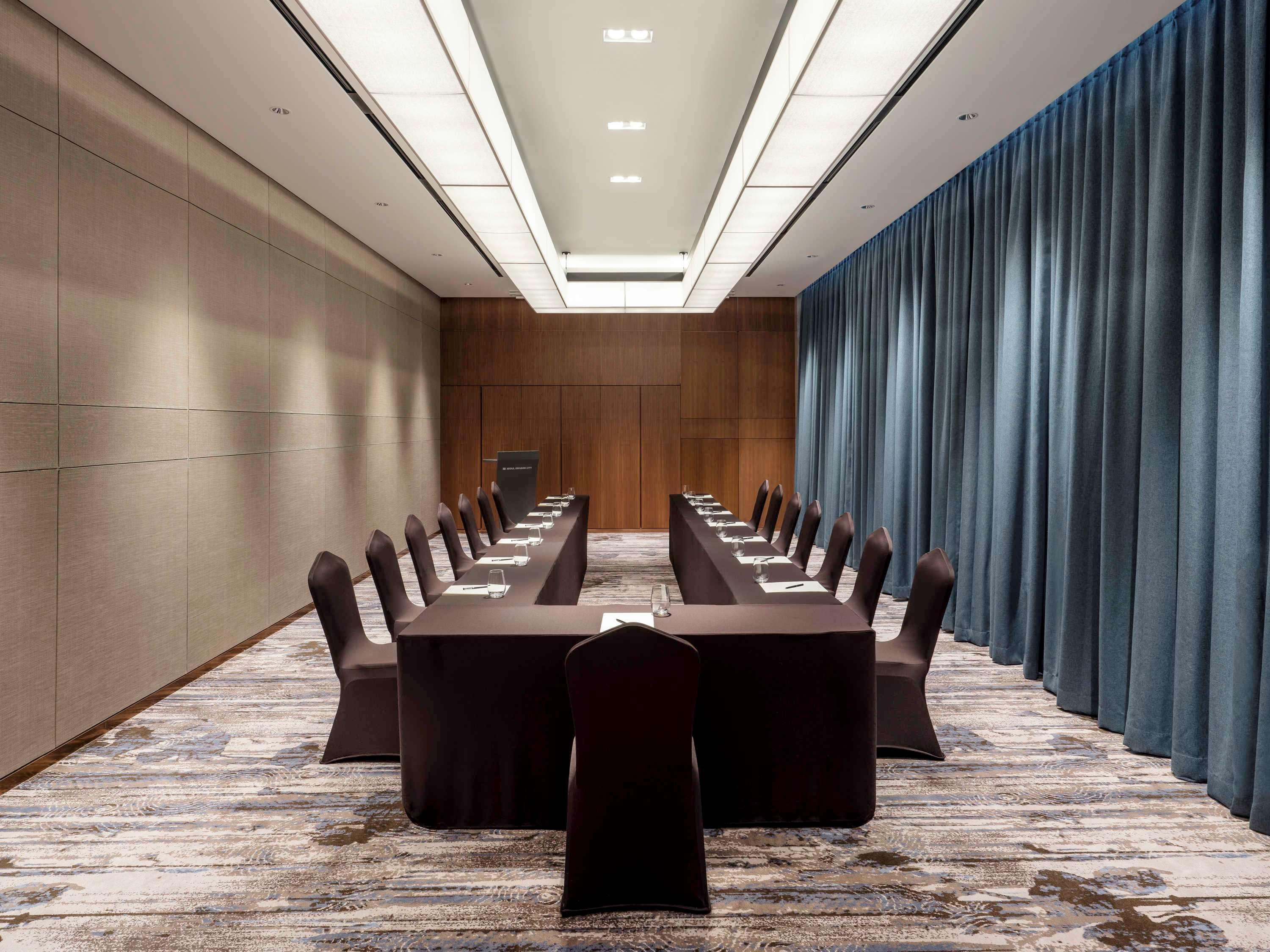 Novotel Suites Ambassador Seoul Yongsan מראה חיצוני תמונה